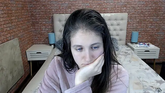 Holliy_Cooper webcam