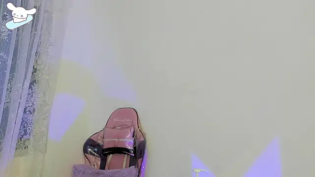 AlexaFoxy18 webcam