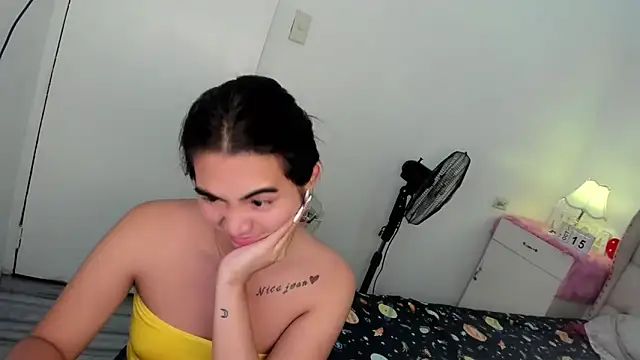 Alovelydoll_nica webcam