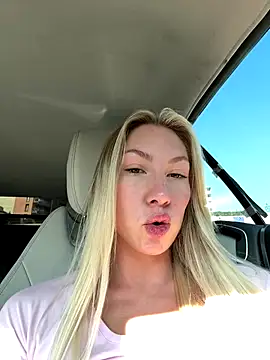 LuisaBecker webcam