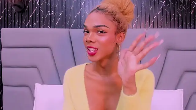 NaomiSteward webcam