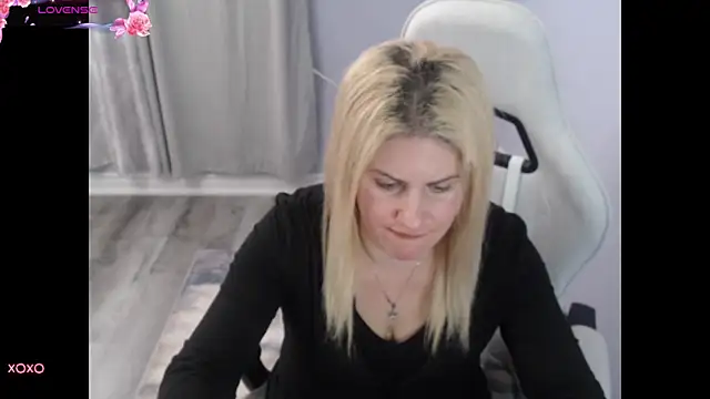 BellaStar84 webcam