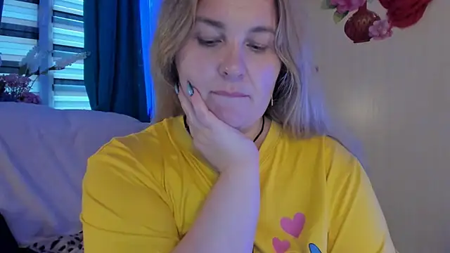 CoraSwon webcam