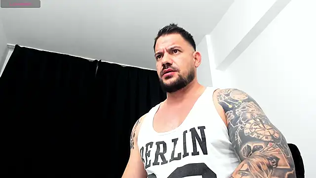 musclemonster31 (Ask my age) - cum show