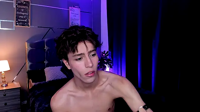 christopher_77 (M twink) - show cum