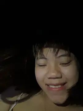 NinaHMiu webcam