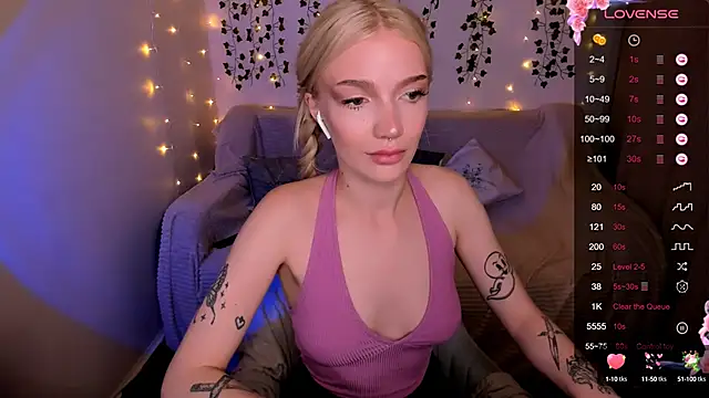 AnyaTaylor_ webcam