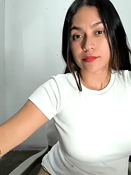 Nadia_hasbun webcam