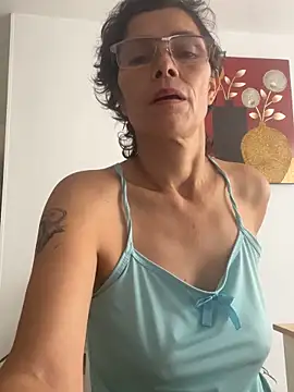 mireyatorresgu (F milf) - A 10 -minute call video