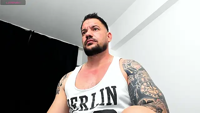 musclemonster31 (Ask my age) - cum show