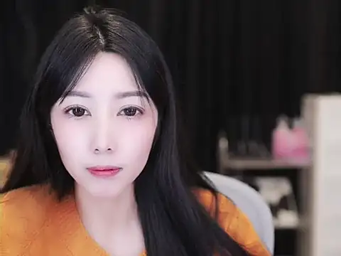 Nuyoah-77 webcam