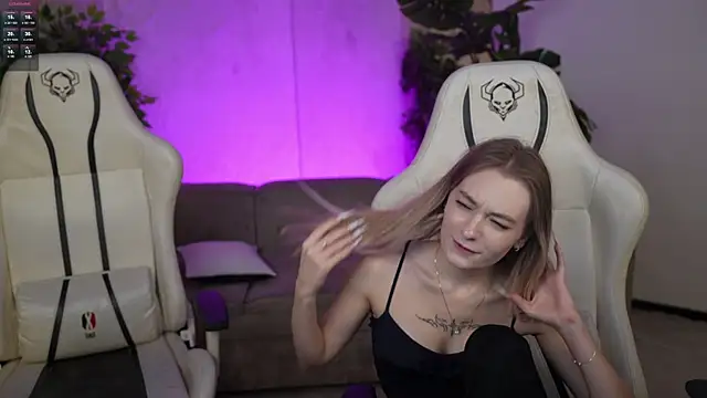 Ewa_Pearl webcam