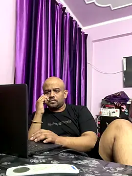 Dick_6inches_Delhi webcam