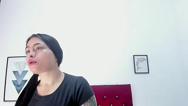 Mia_Collivens webcam