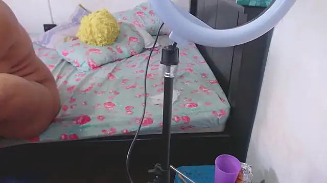 scarlett2310 webcam