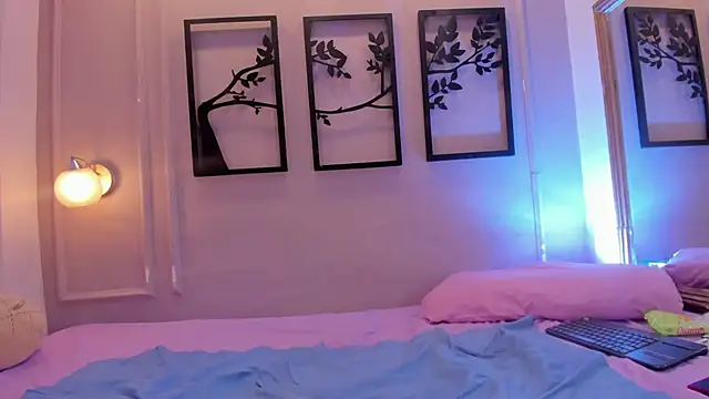 isa_kiss webcam