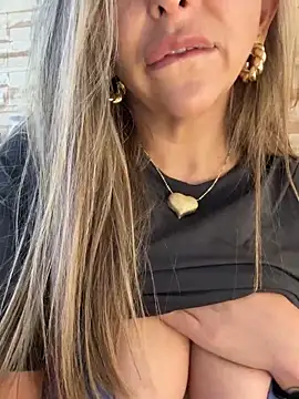 _abril-office1 (Ask my age) - FirstSquirtForToday 🥵Working