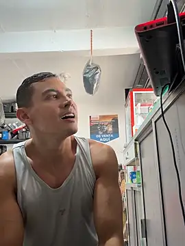 paul22cm- (M young) - 3 slaps on my ass