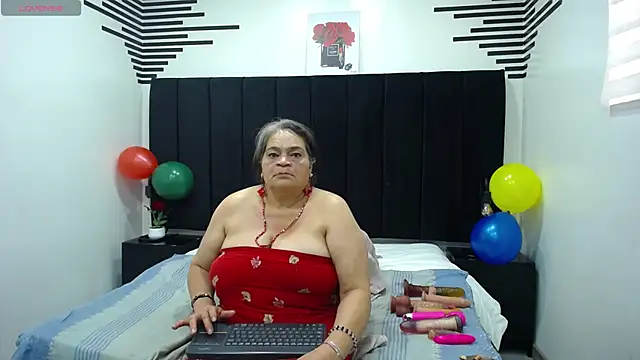 queenmatturex (F mature) - tits and blowjob