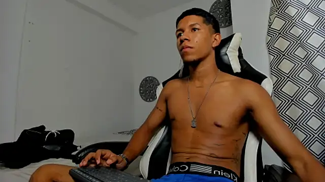 MaxVibe420 webcam