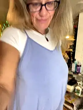 TrenaAnne webcam