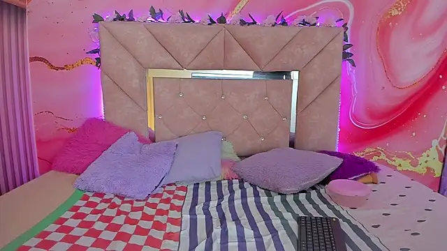 Taylor_oriana_ webcam