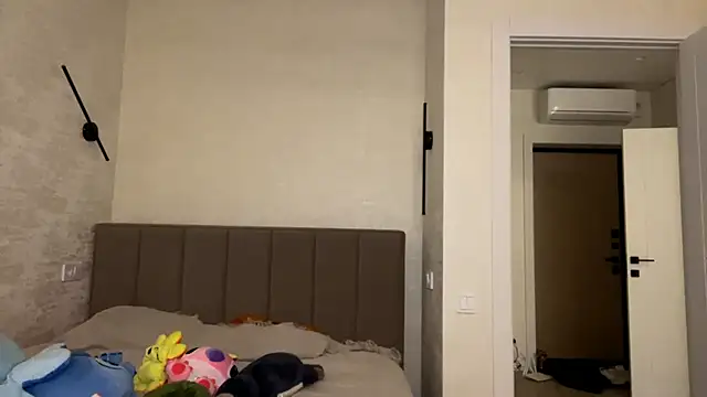 FavorLeila webcam