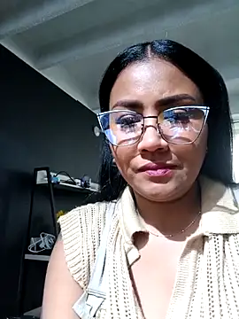 ariana_rodriguez (F milf) - doble penetracion con consoladores