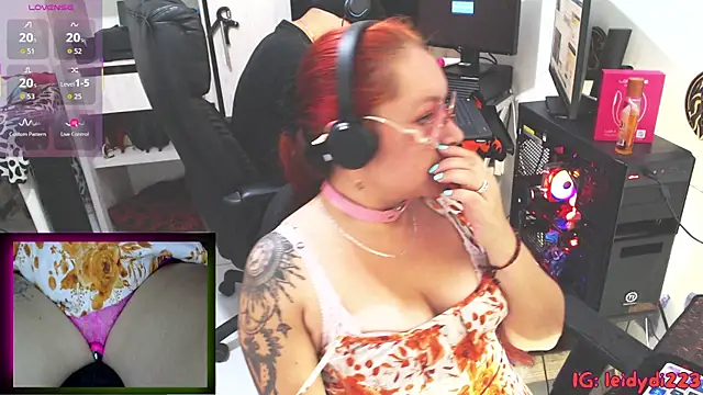leidydi223 (G milf) - Seduce my coworker for cum in my face