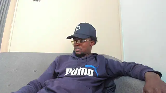 compton_01 (M young) - masturbate an pre cum