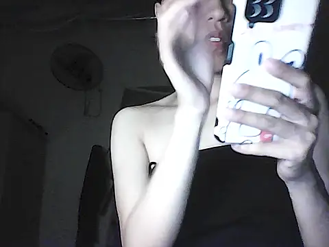 Ninaa_Show webcam