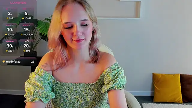 casey_sweeet (F young) - show tongue