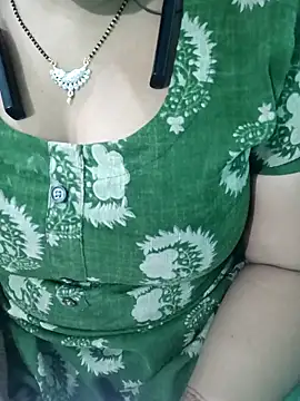anjali-bhabhi (F milf) - New phone