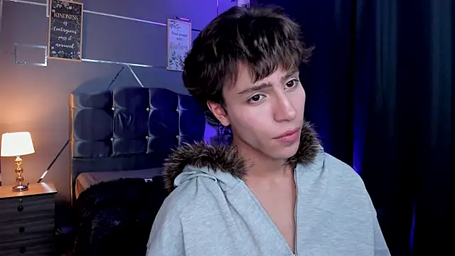christopher_77 (M twink) - show cum
