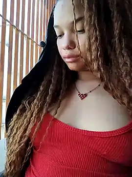 ChloeRaviss webcam