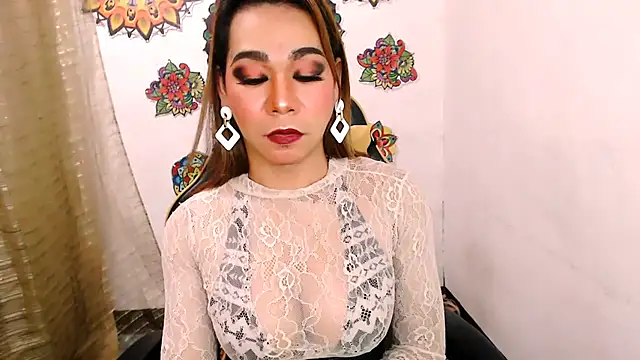 xxMistressWildKimxx webcam