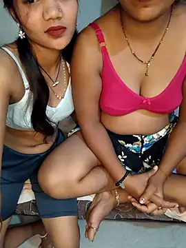 Unique_MomandDaughterrs webcam