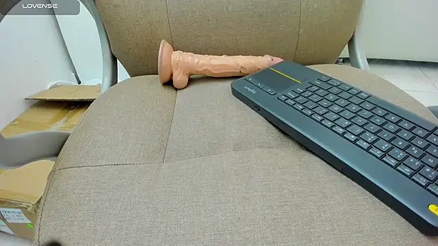 mia_roldan_ webcam