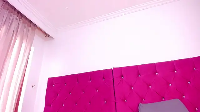 cattaleya_villalobos (F milf) - Show Boobs