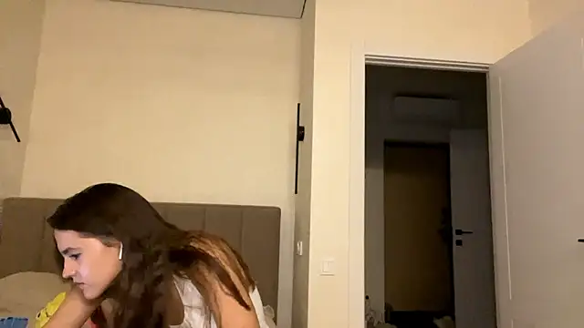 FavorLeila webcam