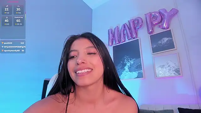 Tiffany_Low webcam
