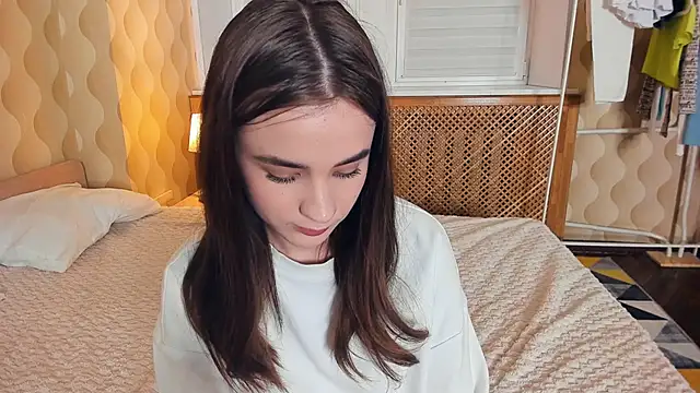 JinnyMcie webcam