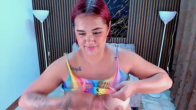 Lyla_19 webcam
