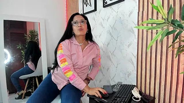 AnnaArela webcam