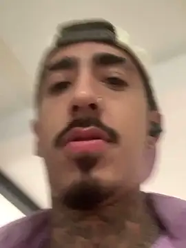 Donovan_Desmond webcam