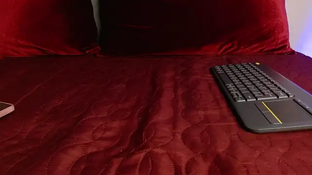 Kitty_Slim webcam