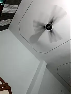 Superhotshanyaa webcam