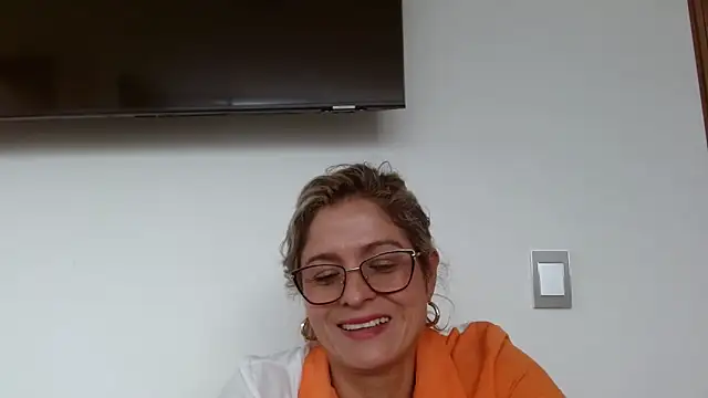 linda-mature43 webcam