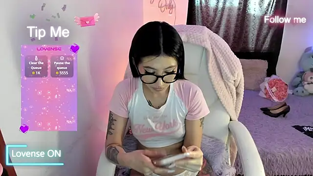 sofia_thomson1_t (F young) - SHOW CUM