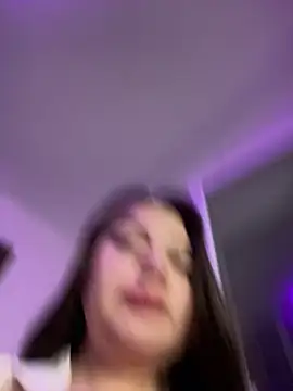 EllyBigTits webcam